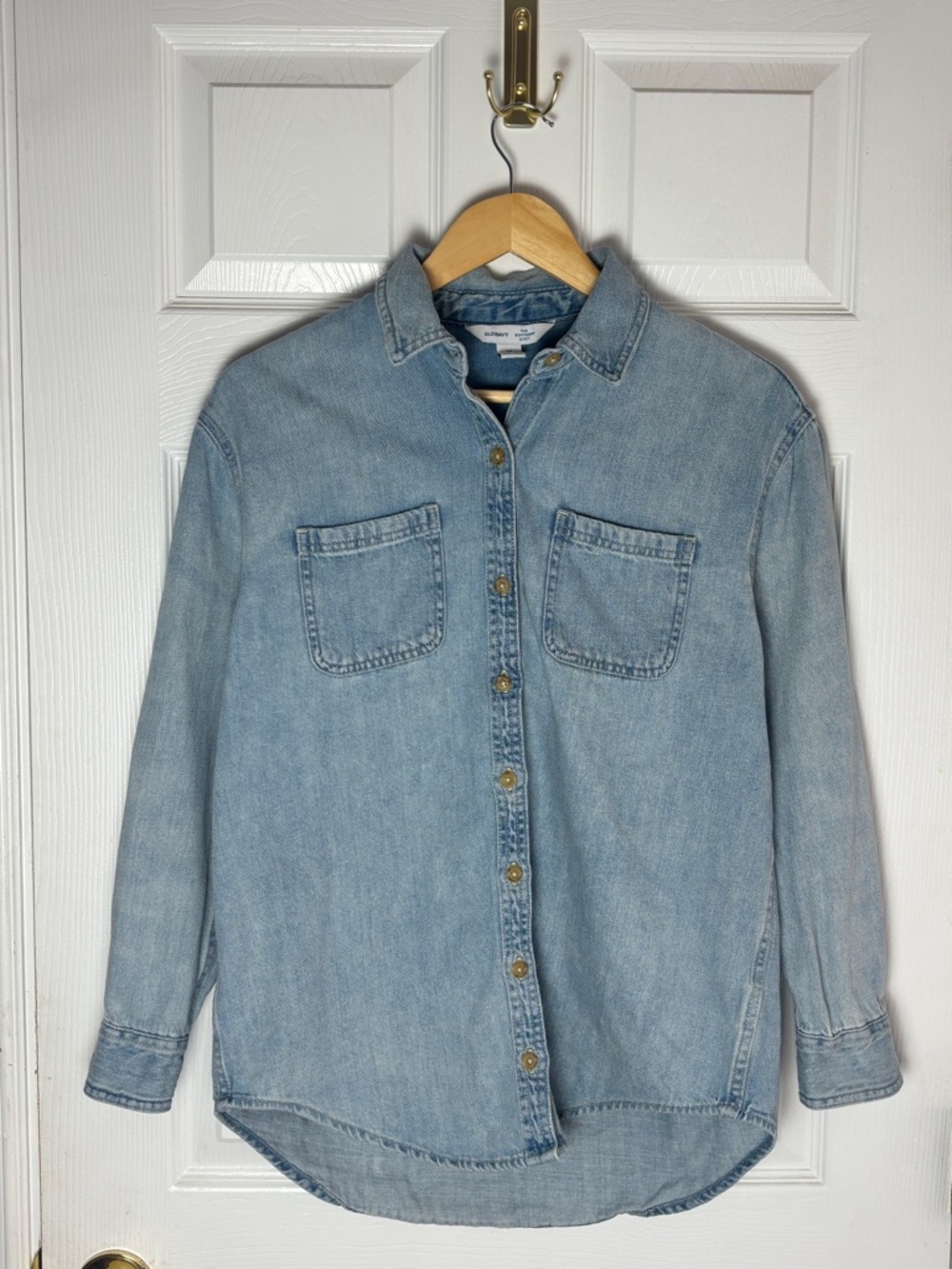 Old Navy Chambray Denim Boyfriend Shirt XS Light Wash Casual
